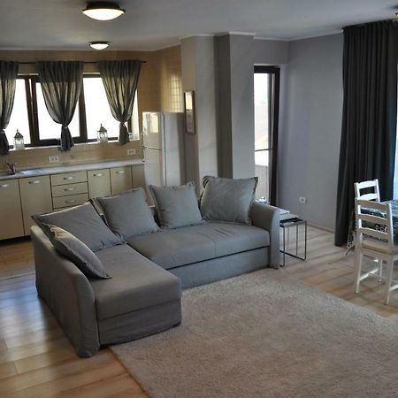 Sleep & Fly Apartment Otopeni Eksteriør billede