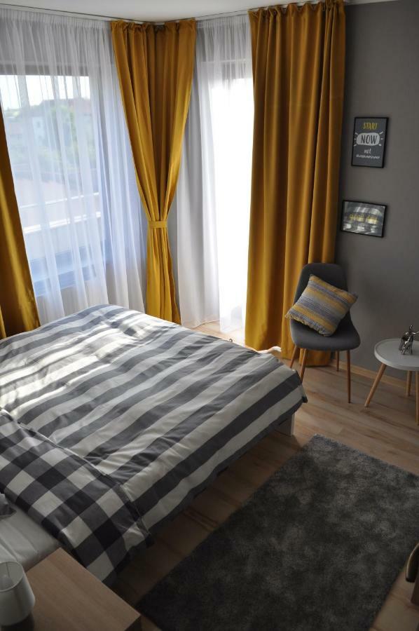 Sleep & Fly Apartment Otopeni Eksteriør billede